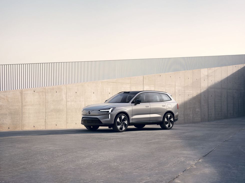 Volvo Announce All-New EX90 Electric